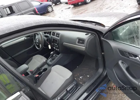 2017 Volkswagen Jetta 1.4T S из США, поврежденный, VIN 3VW2B7AJ1HM388154